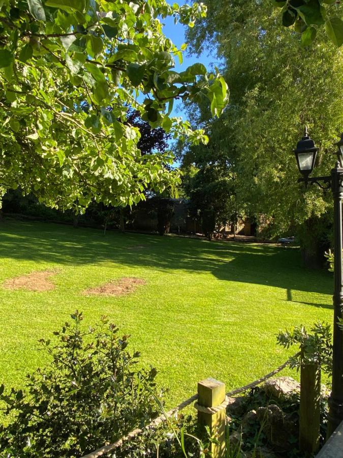 Cosy Dog Friendly Lodge With An Outdoor Bath On The Isle Of Wight Whitwell  Exterior foto